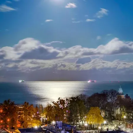 Przy Plazy Z Widokiem Na Morze *